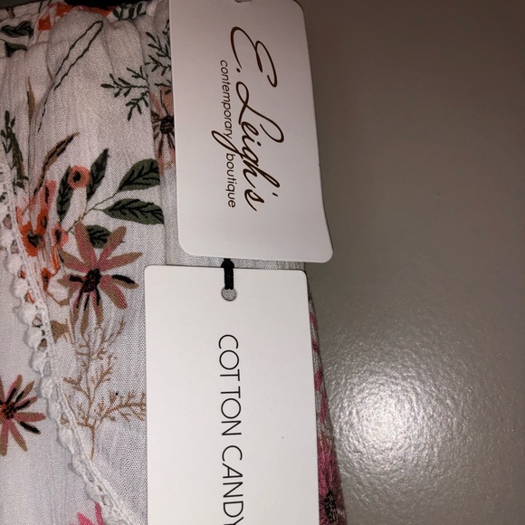 Comfy Floral Shorts! !!NWT!! - Picture 5 of 7